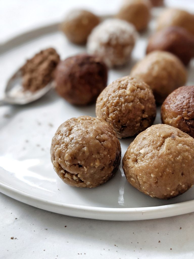 Make these sugar free no bake banana oatmeal energy balls without dates but with stevia sweetened maple syrup - banana bread flavor with no cooking!