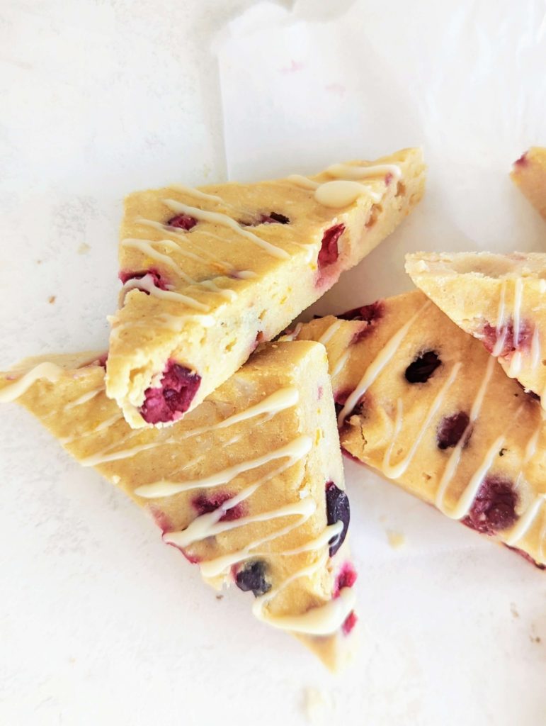 Refreshing Cranberry Orange Protein Bars with fresh cranberries for a healthy snack or post-workout treat! These cranberry energy bars use protein powder and monkfruit and have no added sugars.