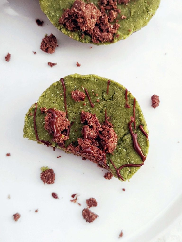 Easy No Bake Matcha Brownie Protein Bites made with oats, protein powder and a few simple ingredients. Matcha Chocolate protein bars are gluten free, sugar free and vegan, and perfect for a quick dessert or snack recipe.