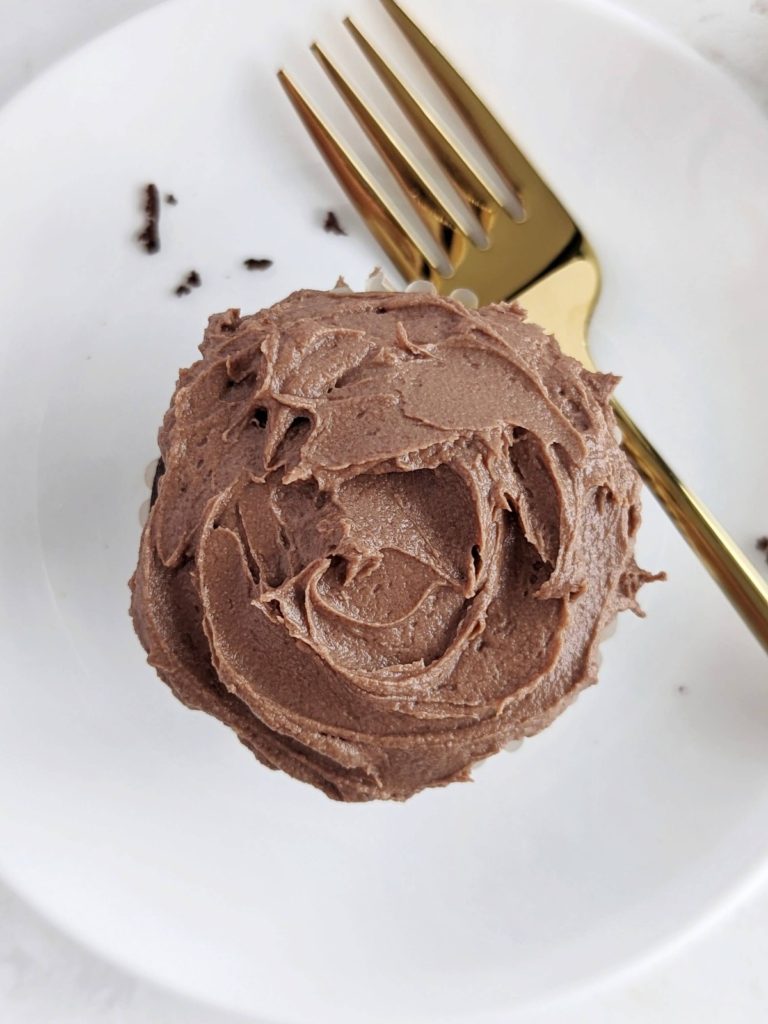 Chocolate Pumpkin Protein Cupcakes with a protein pumpkin filling and protein chocolate frosting! Full of pumpkin spice flavor, these cupcakes are healthy, low fat and sugar-free too.