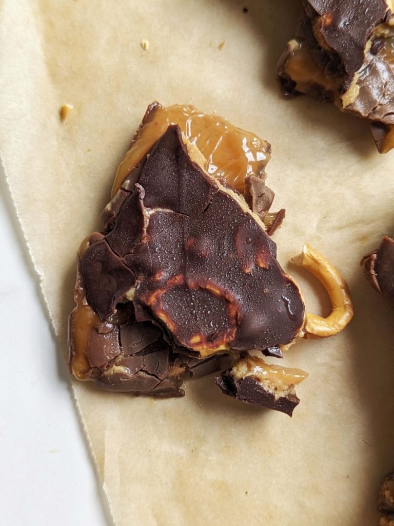 Protein Bar Bark is the guilt-free twist on Viral date bark you didn’t know you needed! A high protein, low sugar, low fat recipe using protein bars and high protein peanut spread.