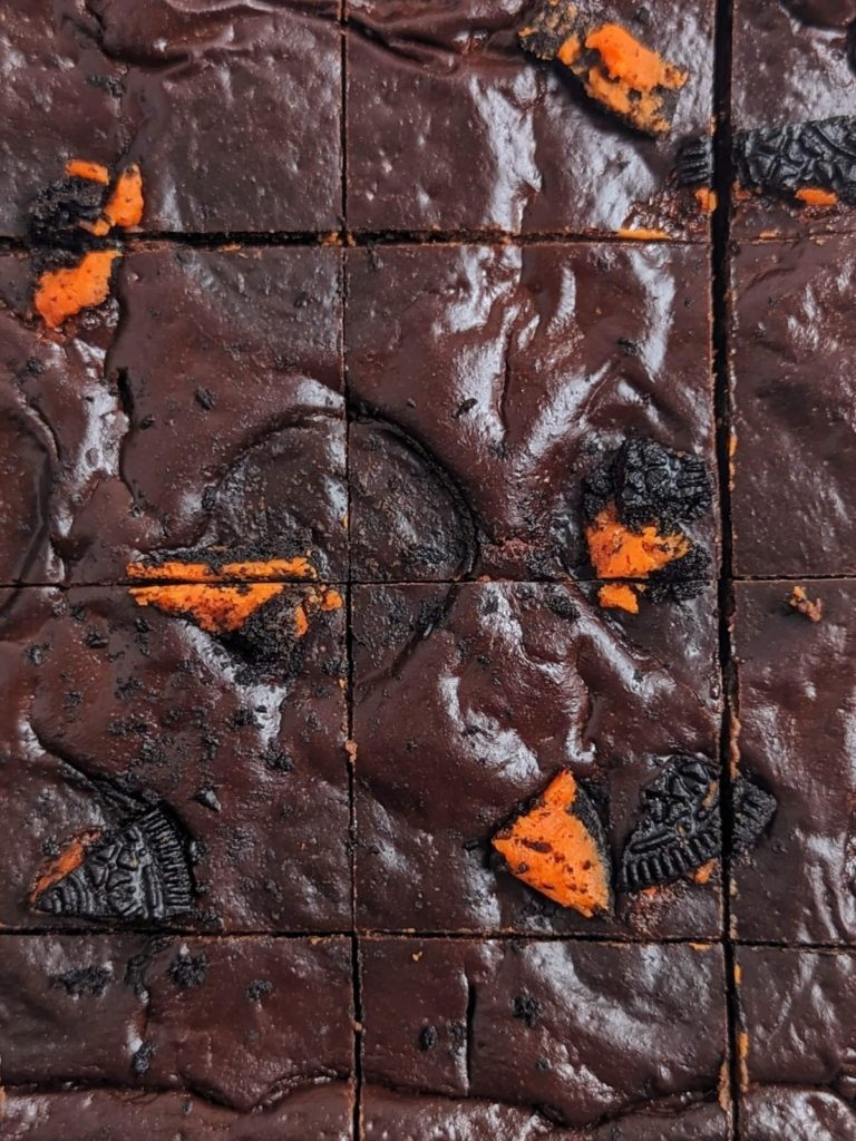 Sinfully good Halloween Oreo Protein Brownies are the perfect fusion of indulgence and health-consciousness. They’re lower fat, low sugar and packed with protein from Greek Yogurt and protein powder.