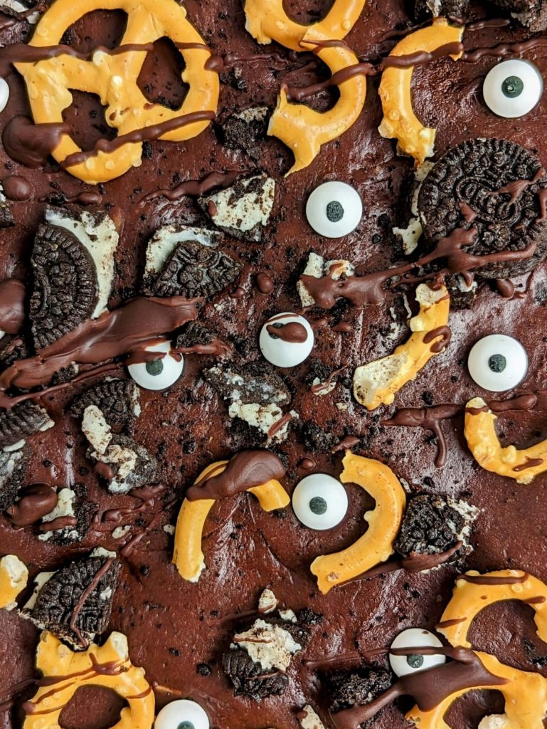 Healthy Halloween Bark is a bewitching blending of flavors and textures so you can have your treats and your health too; Sugar free chocolate, high protein spread and halloween treats - it’s everything you want.