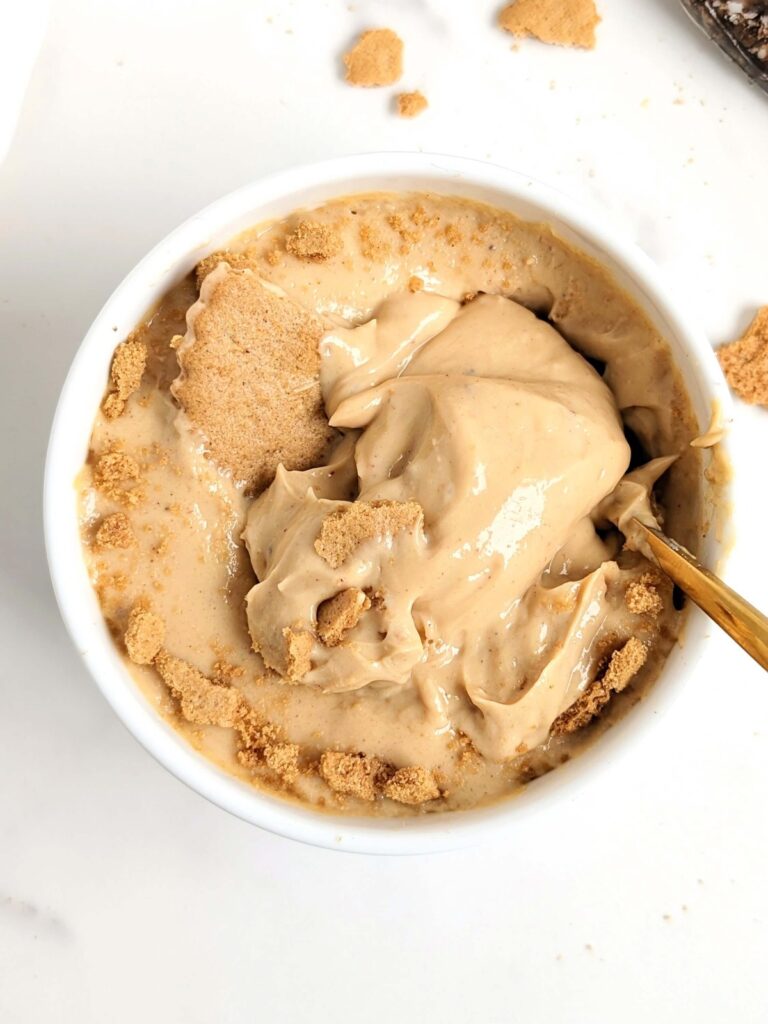 Creamy and cozy Gingerbread Protein Bowl with 40g Protein! This gingersnap yogurt bowl is sweetened with protein powder and has a hint of molasses and all the ginger bread spices too.