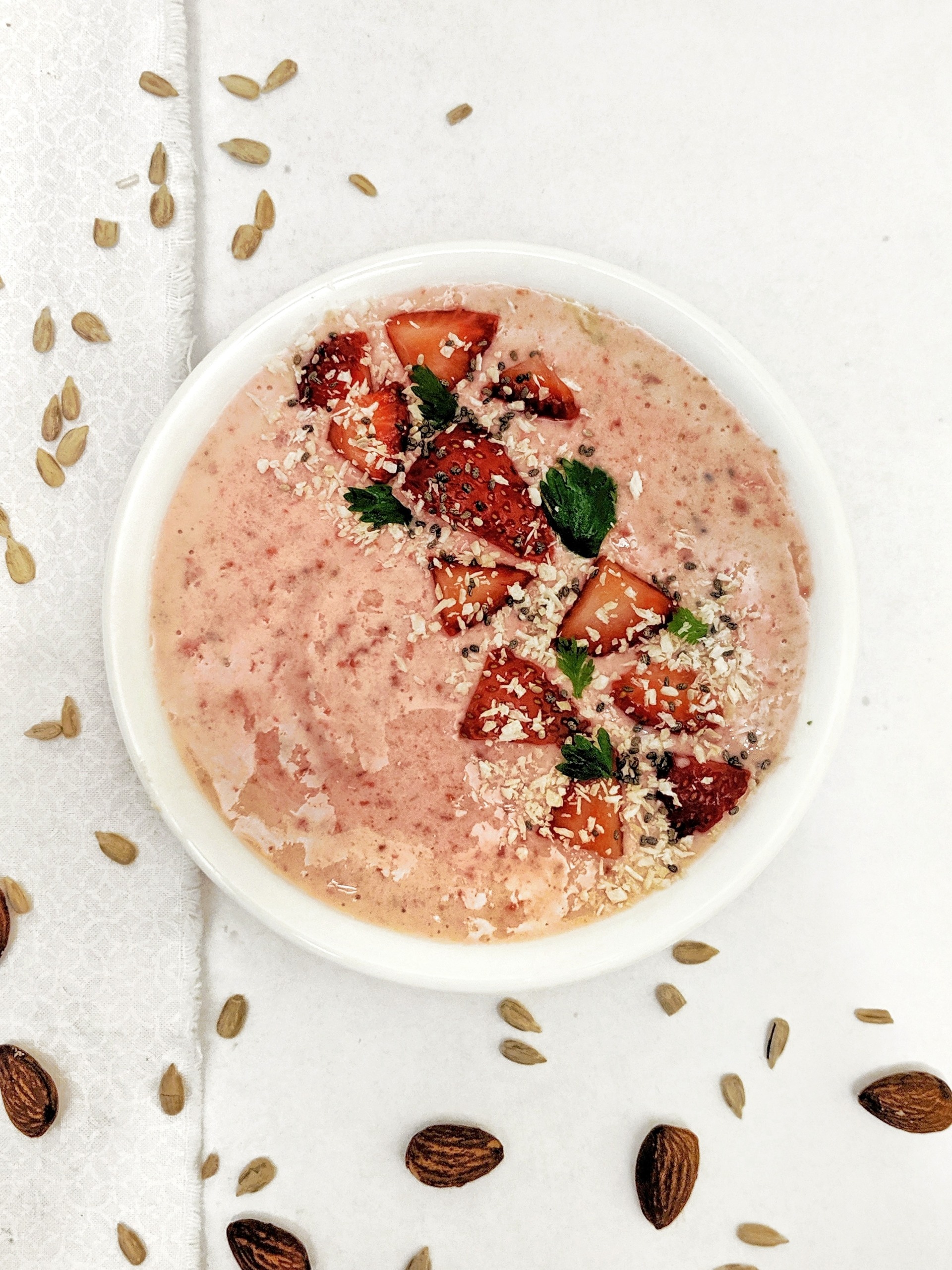 Sweet N Fruity Strawberry Banana Smoothie Bowl Hayl S Kitchen