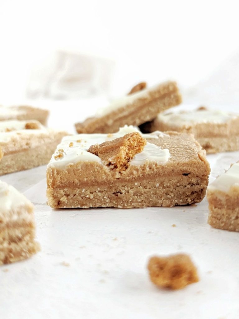 Super simple Biscoff Protein Bars with a protein oat bar, a high protein cookie butter and white chocolate. Make Speculoos protein bars with Lotus Biscoff or homemade cookie butter for a healthy snack, dessert or protein boost!