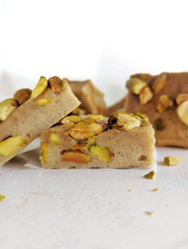 Flavor-packed Cardamom Pistachio Protein Bars for a healthy sweet post-workout treat. These cardamom pistachio bars are sugar-free, oil-free, low fat, low calorie and give a great boost of energy!